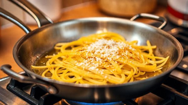 Recette de pâtes grillées à la poêle : conseils infaillibles